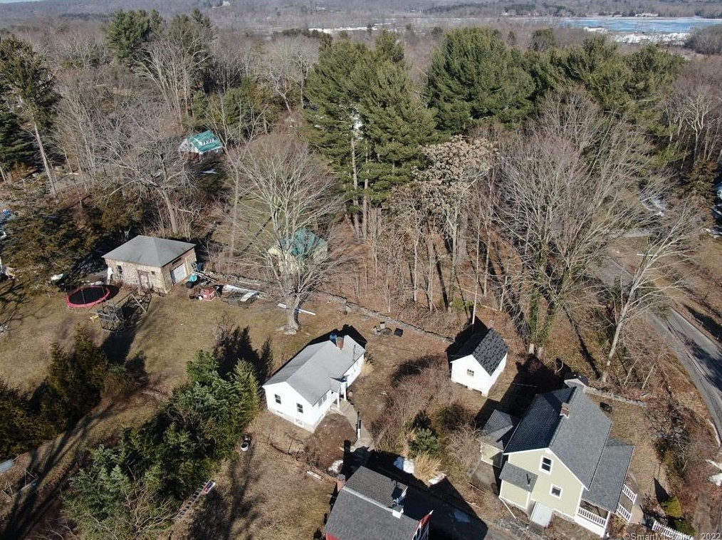 9 Railroad Ave, Chester, CT 06412