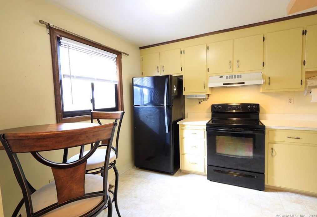 10 W Pine Way #c2, Plainville, CT 06062