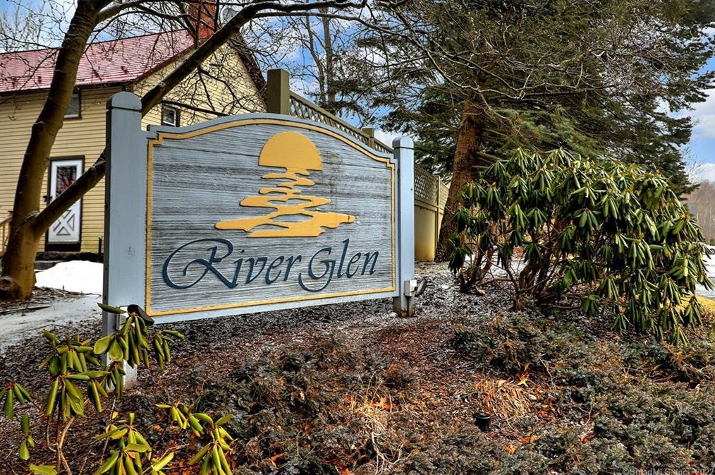 77 Glen Ridge Ct #77, Northville, CT 06776