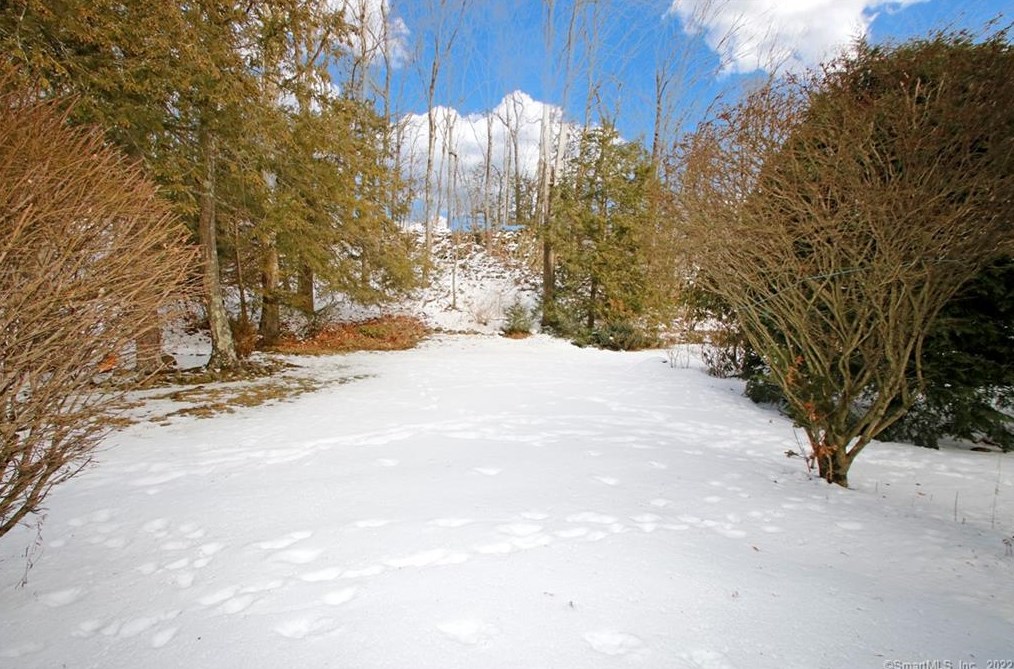 21 Heritage Crst, Southbury, CT 06488-1371