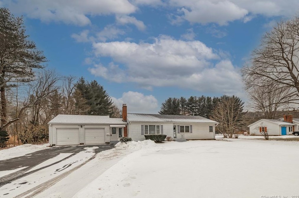 35 Burnham Rd, Avon, CT 06001