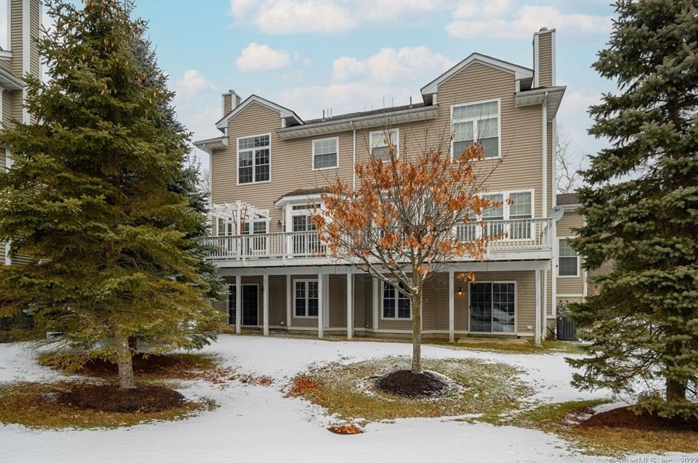 14 Cambridge Dr #14, Danbury, CT 06811