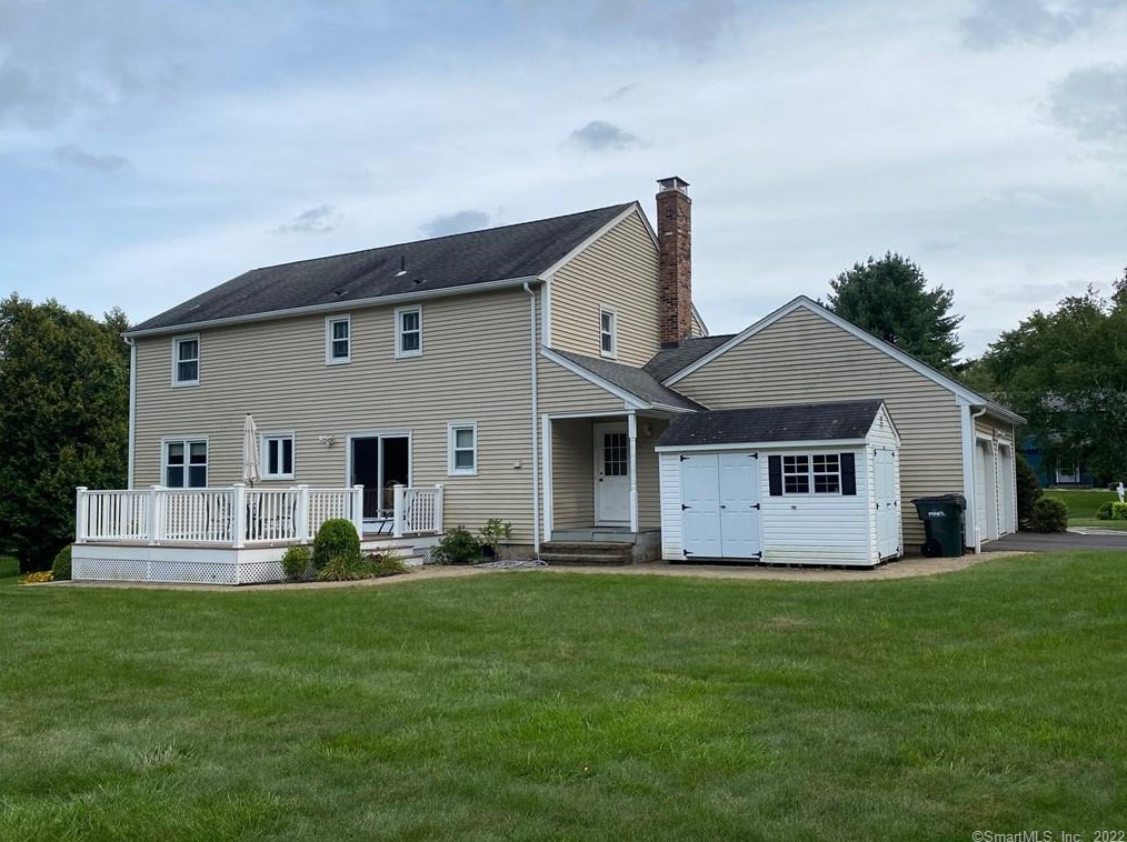3 Tolland Cir, Simsbury, CT 06070 exterior