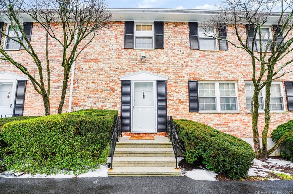 39 Woodway Rd #c8, Stamford, CT 06907