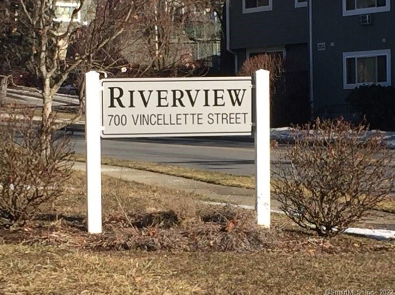 24 Riverview Dr #24, Bridgeport, CT 06606