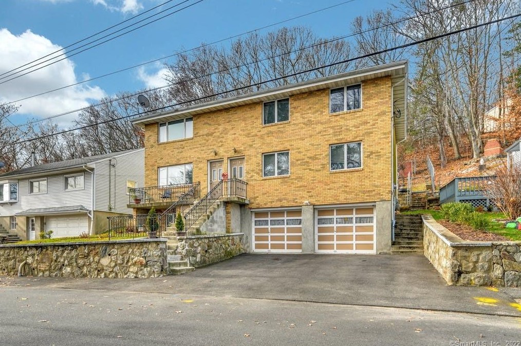 102 Emmett Ave, Derby CT  06418-1232 exterior