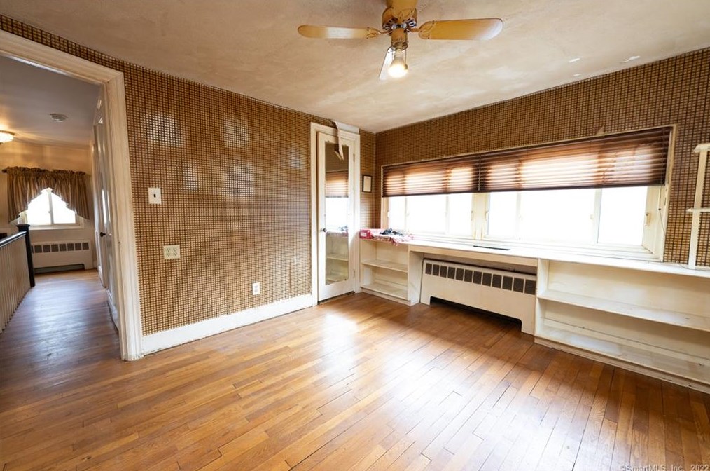 140 Lakeview Ter, New Haven CT 06515-1813 exterior