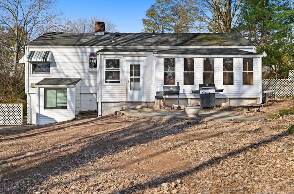 19 Prospect Ave, Meriden, CT 06451-5258