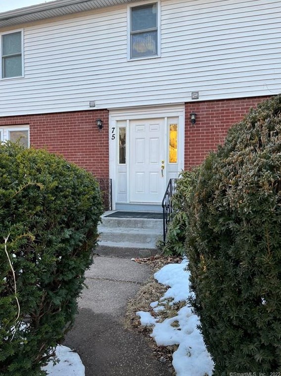 75 Orchard St #1, Vernon, CT 06066