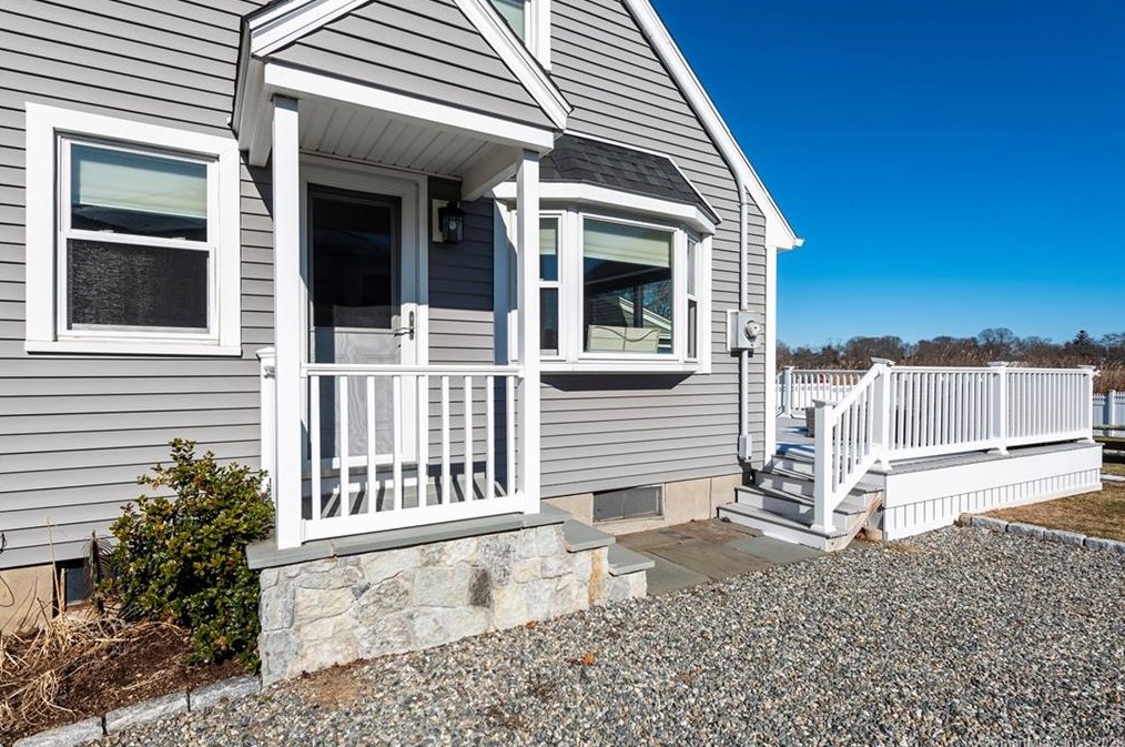 12 Stannard Dr, Westbrook, CT 06498