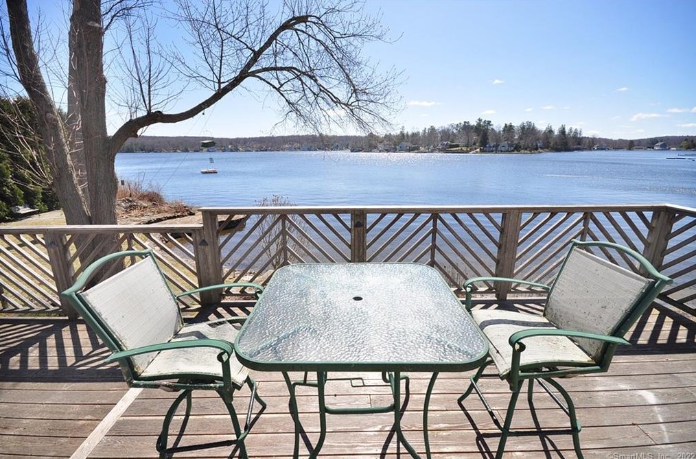 14 Westover Ln, Morris, CT 06763