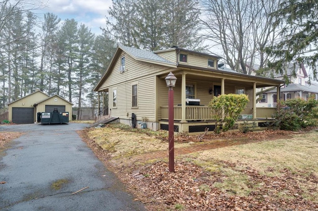 843 Middle St, Middletown, CT 06457