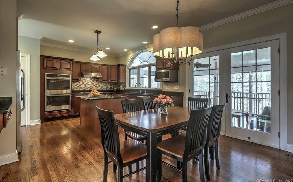 43 Kachina Way, Madison CT 06443 exterior