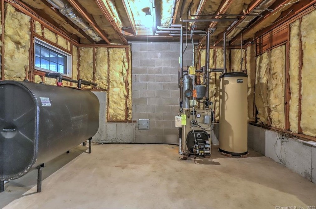 43 Kachina Way, Madison CT 06443 exterior