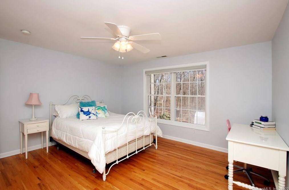 73 Frd Rd, New Haven CT 06525-1721 exterior