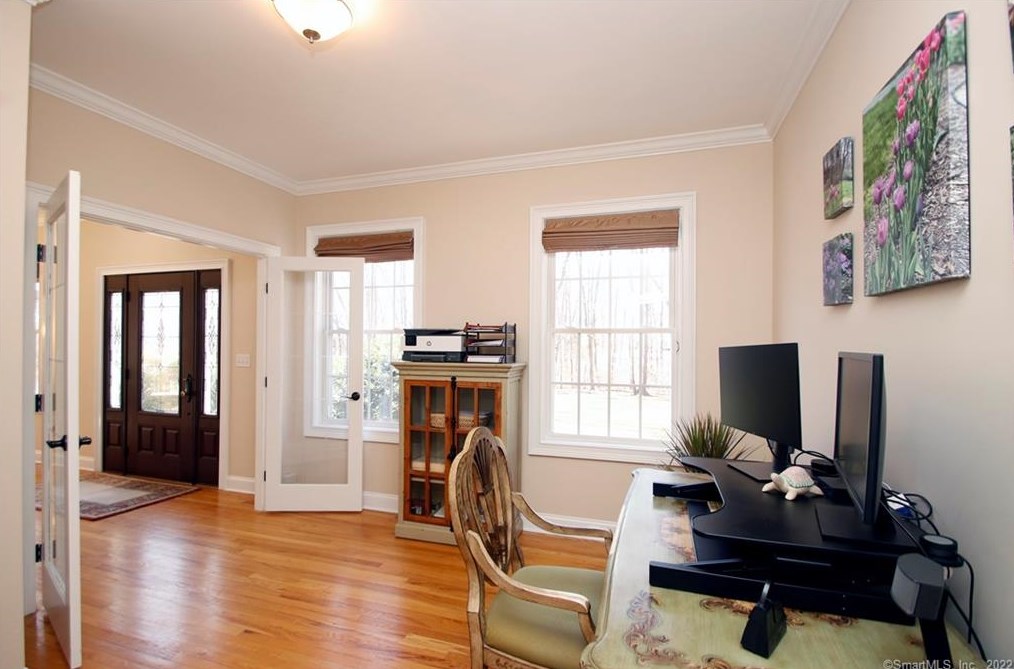 73 Frd Rd, New Haven CT 06525-1721 exterior