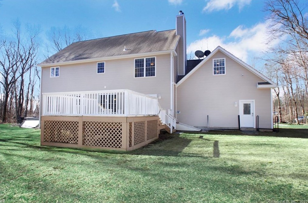 73 Frd Rd, New Haven CT 06525-1721 exterior