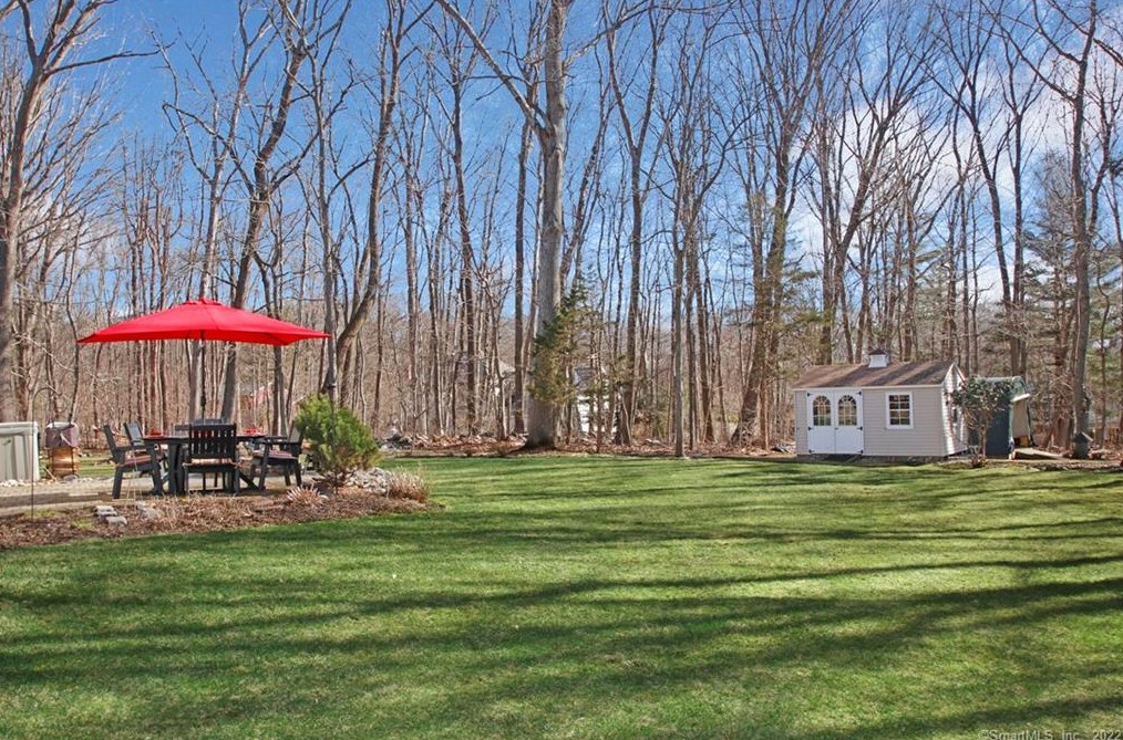 73 Frd Rd, New Haven CT 06525-1721 exterior