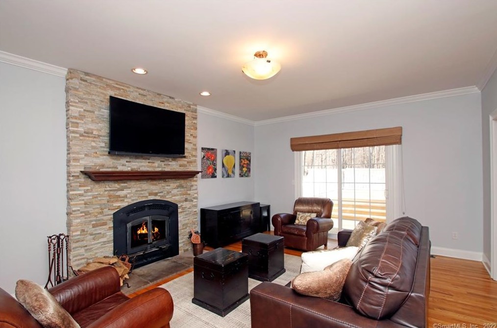 73 Frd Rd, New Haven CT 06525-1721 exterior