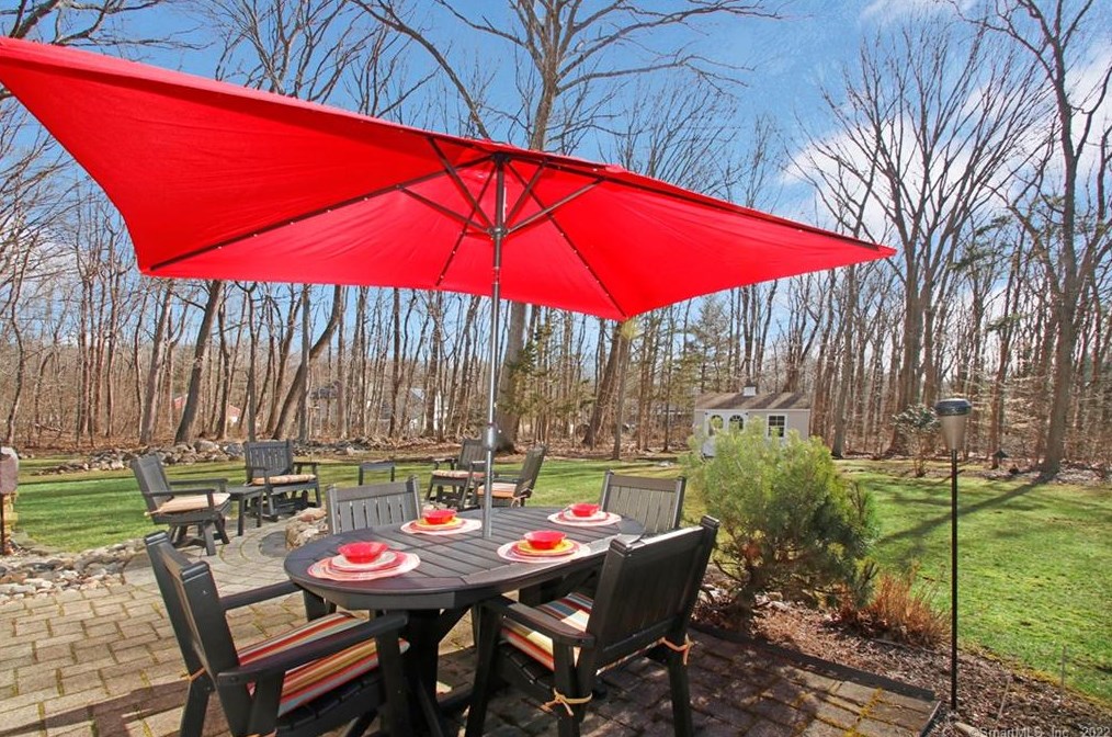 73 Frd Rd, New Haven CT 06525-1721 exterior