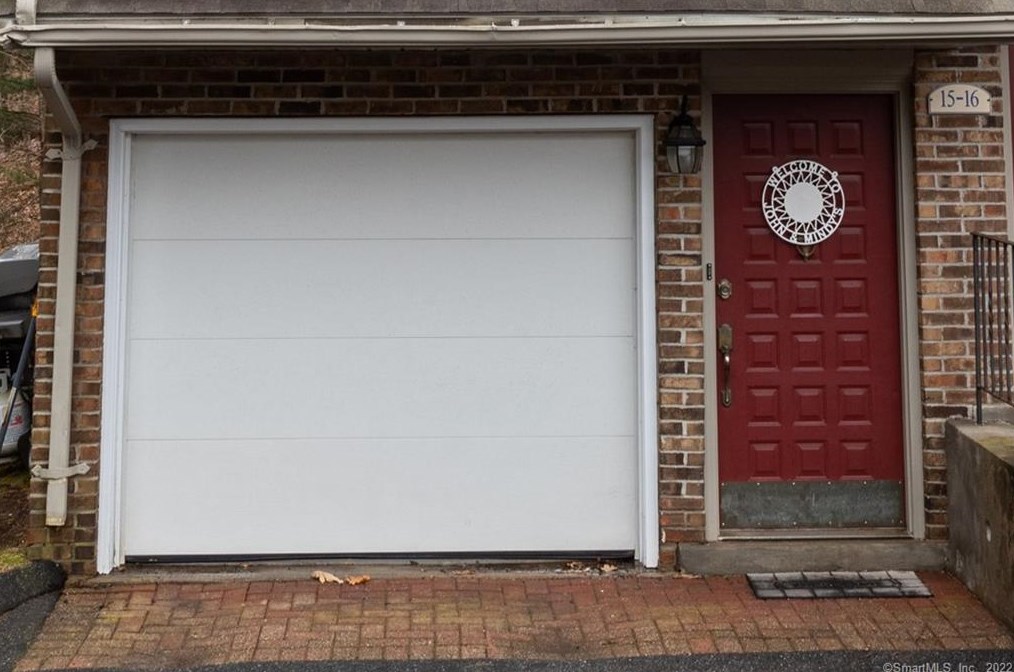 882 N Colony Rd #15, Meriden, CT 06450