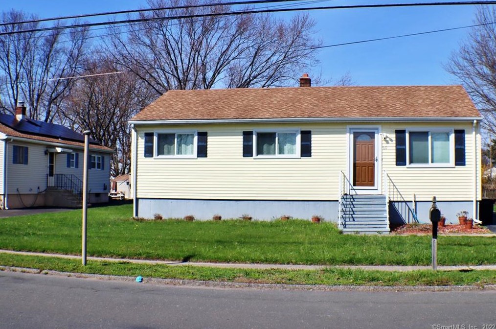60 Bates St, Stratford, CT 06615