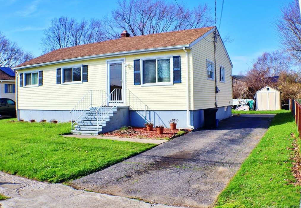 60 Bates St, Stratford CT  06615-7453 exterior