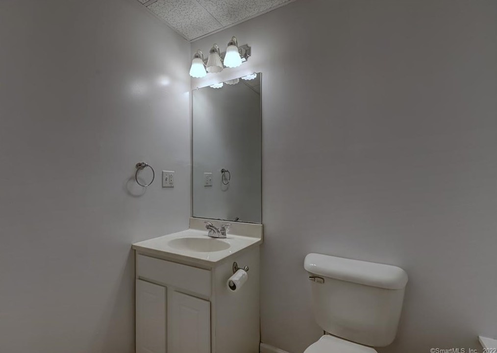 10 St, New Haven CT 06525-2129 exterior