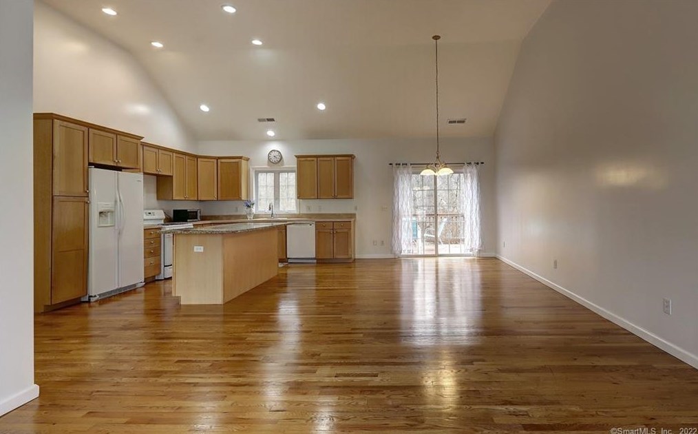 10 St, New Haven CT 06525-2129 exterior