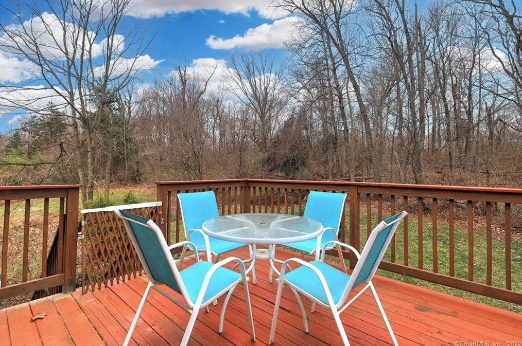 10 St, New Haven CT 06525-2129 exterior