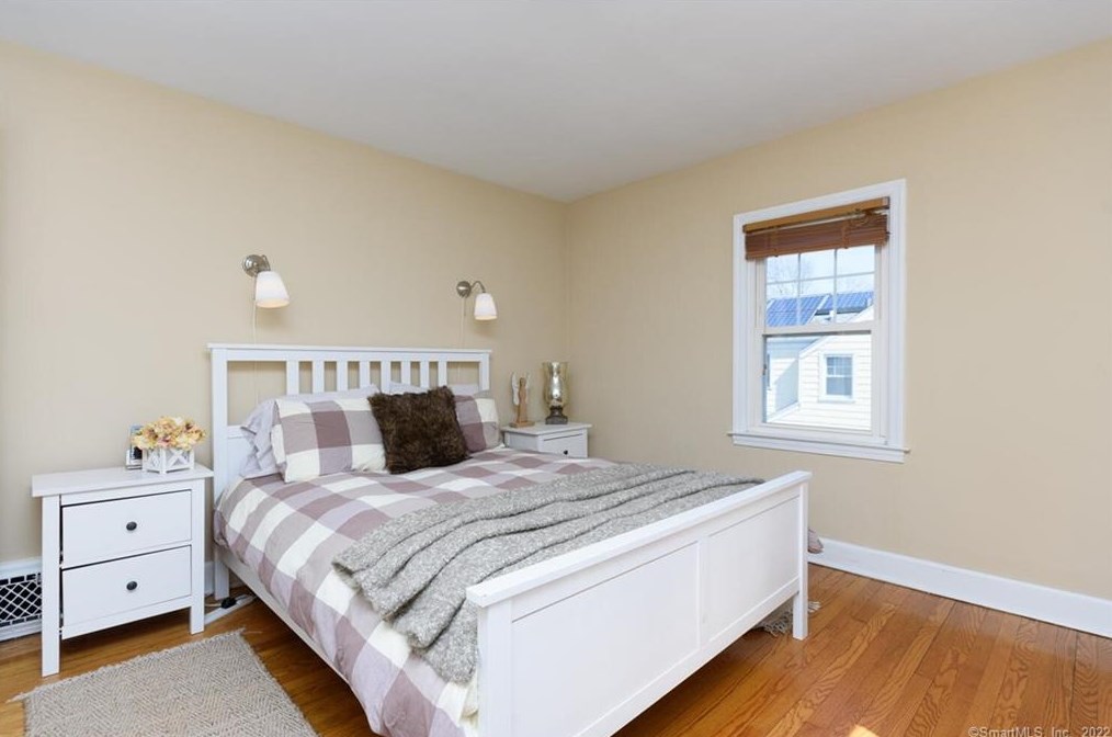 456 Prospect Dr, Stratford CT 06615-7938 exterior