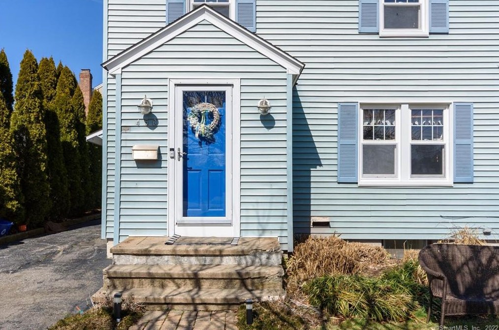 456 Prospect Dr, Stratford CT 06615-7938 exterior