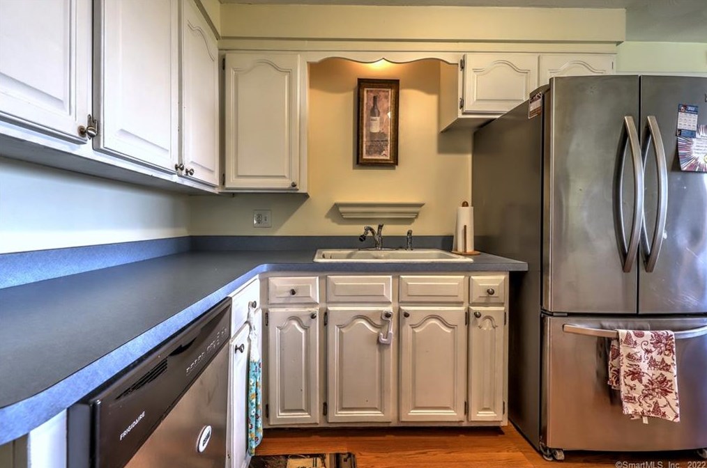 33 Newton St, New Haven CT 06512-1438 exterior