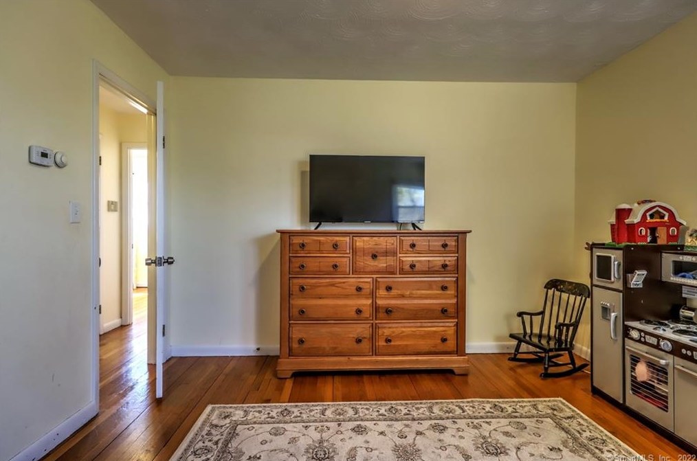 33 Newton St, New Haven CT 06512-1438 exterior