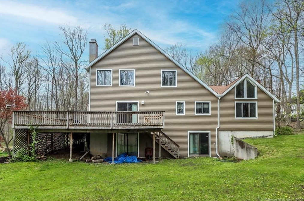 17 Old Stagecoach Rd, West Redding, CT 06896-1908