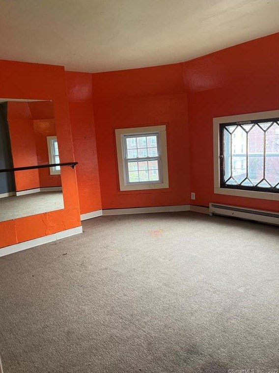 246 Collins St, Hartford CT 06105-1556 exterior