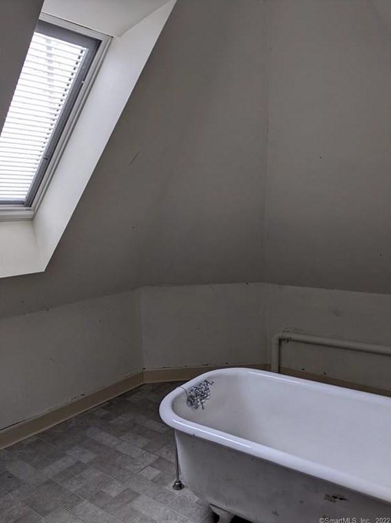 246 Collins St, Hartford CT 06105-1556 exterior