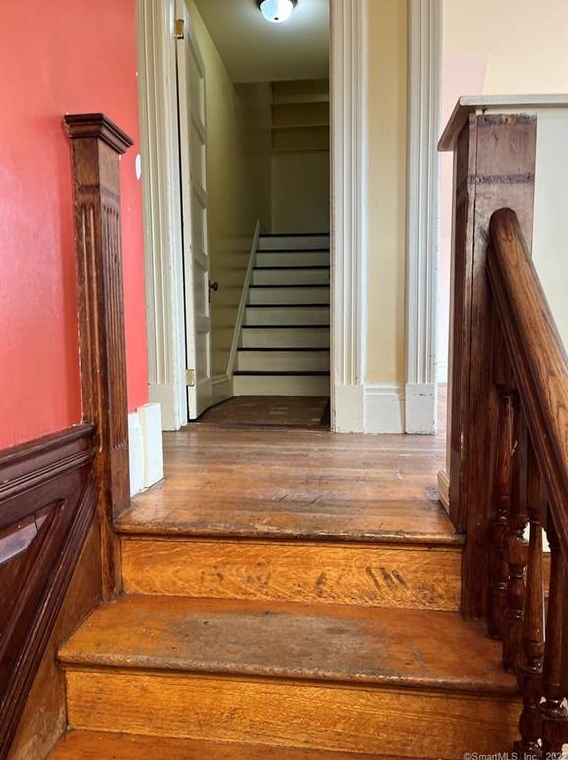 246 Collins St, Hartford CT 06105-1556 exterior