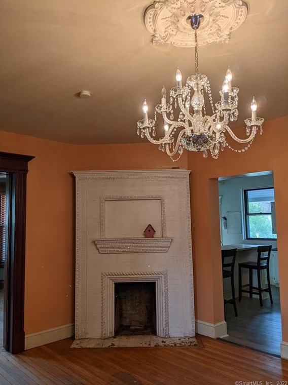 246 Collins St, Hartford CT 06105-1556 exterior