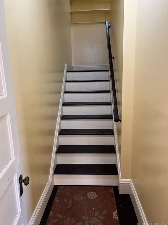 246 Collins St, Hartford CT 06105-1556 exterior