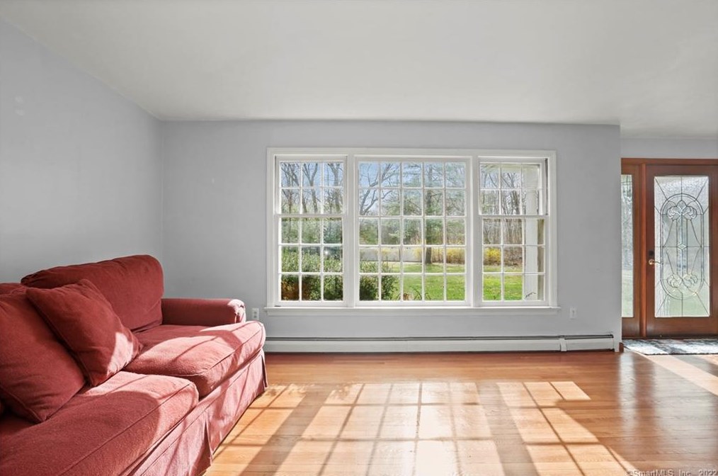 2 1/2 Thistle Rd, Norwalk, CT 06851