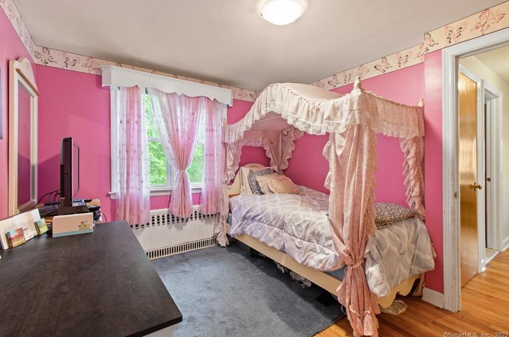 57 Lakeview Ave, New Haven CT 06516-1027 exterior