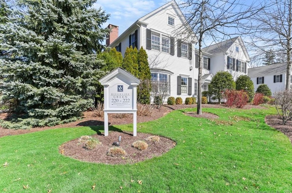 220 Riverside Ave, Westport CT  06880-4646 exterior