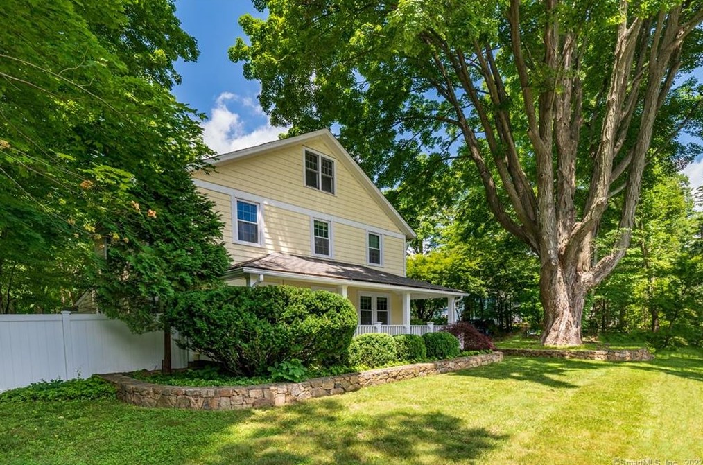 28 Mulberry St, Ridgefield, CT 06877
