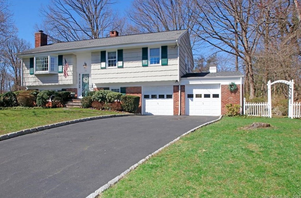 280 Westwood Rd, Stamford, CT 06902