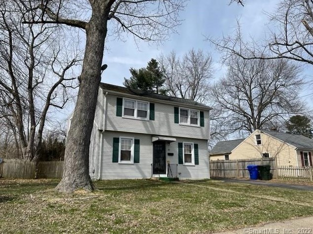 39 Nassau Ln, Hartford, CT 06118-2151