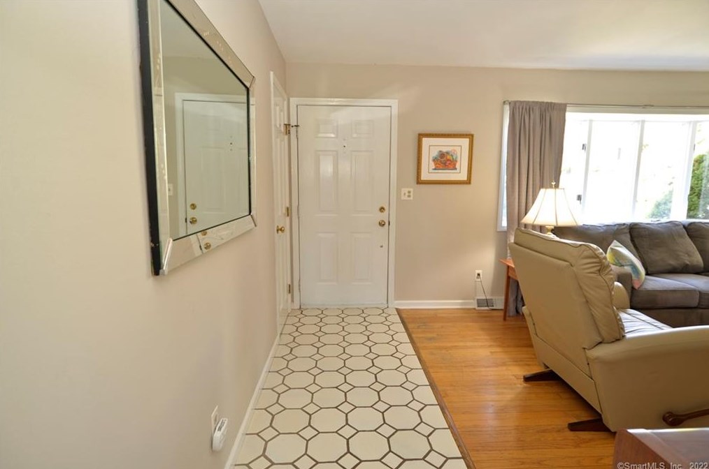 335 Oceanview Ter, Stratford, CT 06614 exterior