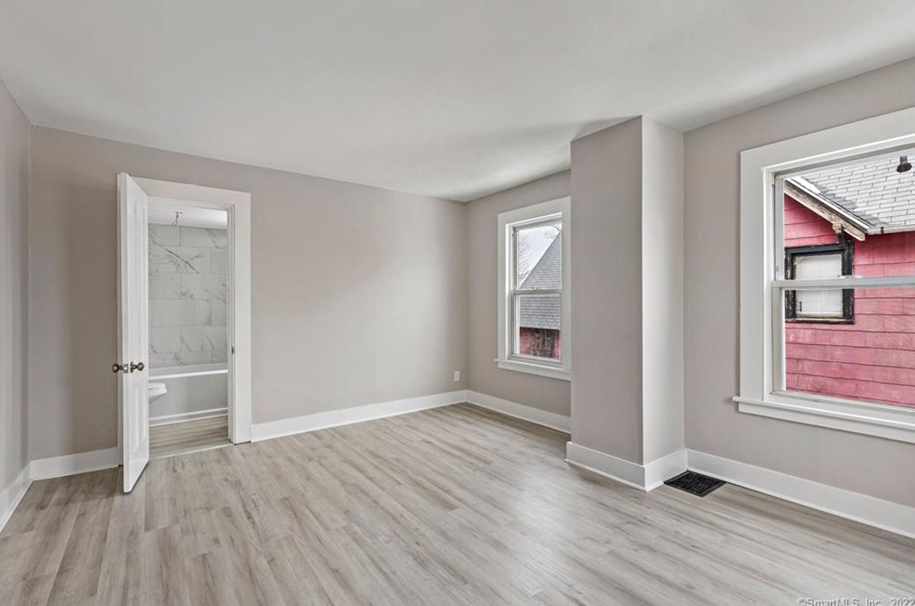 42 Tolland St, Hartford CT  06108-3437 exterior