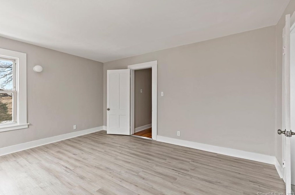 42 Tolland St, Hartford CT  06108-3437 exterior