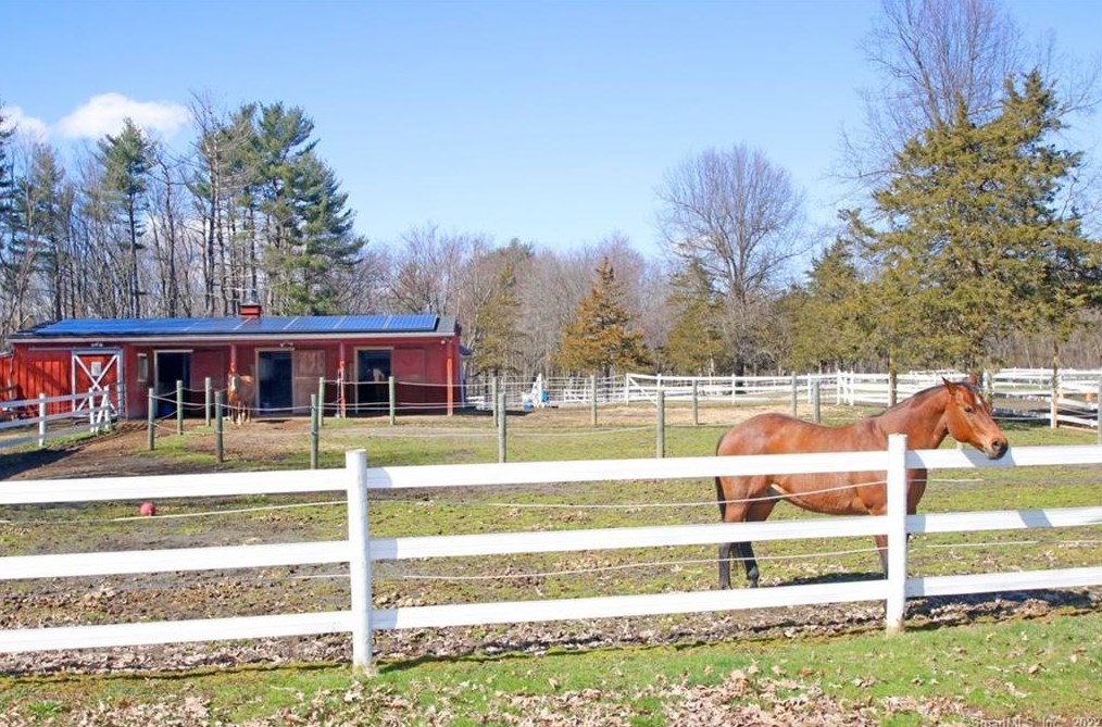 808 Br Rd, Suffield CT 06078-2321 exterior